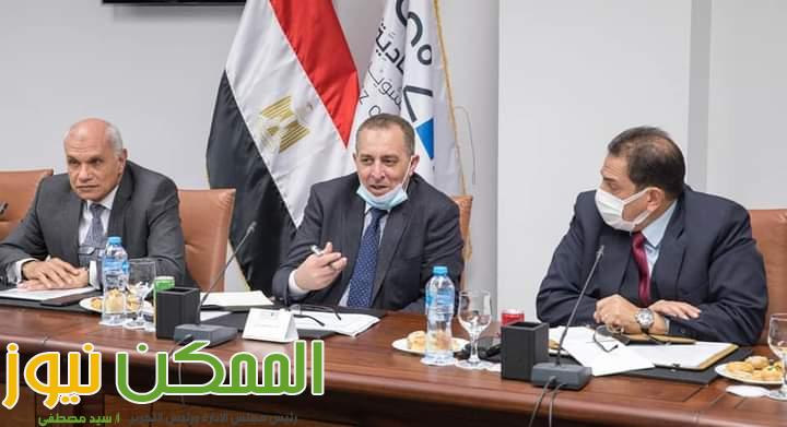 قناة السويس تبحث اليات منع تكدث السفن فى العين السخنة 4 FB IMG 1644503648717