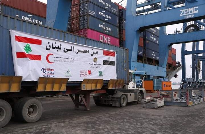 سفينة مساعدات مصرية تغادر ميناء دمياط للأشقاء فى لبنان 3 FB IMG 1644576659525