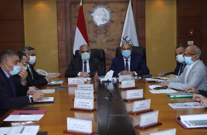 الزراعة والنقل يناقشان تنفيذ خطة الطرق والمحاور الجديدة 2 FB IMG 1644577902621