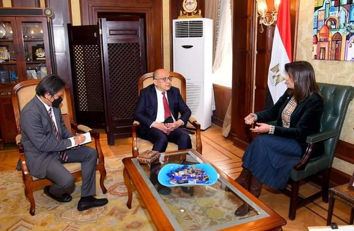 مناقشة قضية الهجرة مع سفير الفلبين بالقاهرة 1 FB IMG 1645193765740