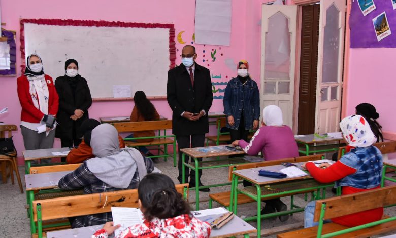 قيادات تعليم بور سعيد فى اخر ايام امتحان الاعدادية 2 IMG 20220203 WA0022