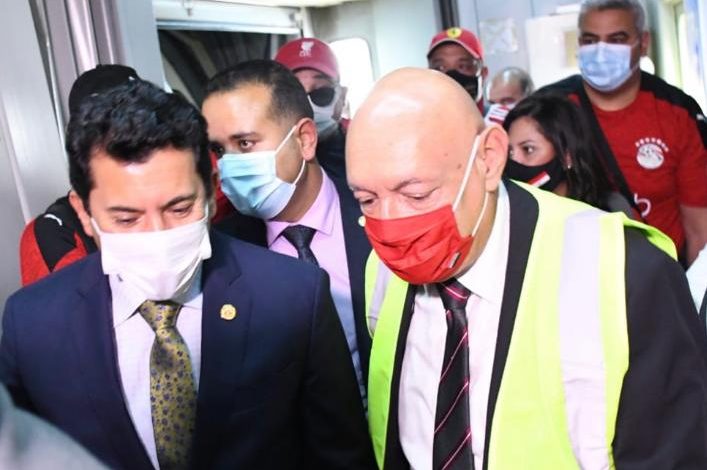 *وزير الشباب والرياضة يصل الكاميرون وفى استقباله السفير المصرى 4 IMG 20220203 WA0058