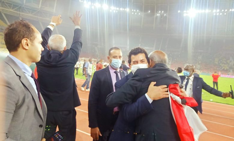 وزير الرياضة : لاعبو المنتخب عازمون على الفوز باللقب الثامن وصنع إنجاز جديد وإسعاد الجماهير المصرية 4 IMG 20220204 WA0000