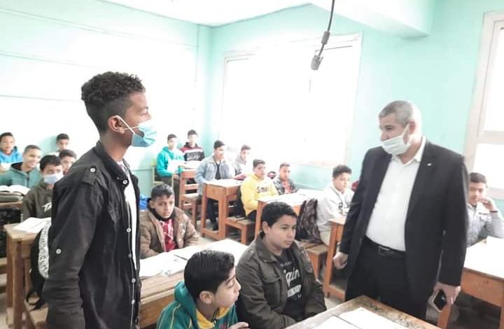 زيارة مفاجأة لوكيل وزارة الشرقية لمدارس منيا القمح 2 IMG 20220223 WA0054