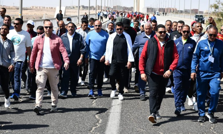 بالصور وزير الرياضة ومحافظو أسوان والوادى ومطروح يقودون ماراثون بكوبري أسوان 5 IMG 20220225 WA0038