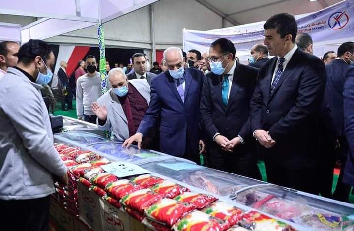 رئيس الوزراء يتفقد معرض "أهلا رمضان" بشارع الملك فيصل بالجيزة 4 FB IMG 1648666540327