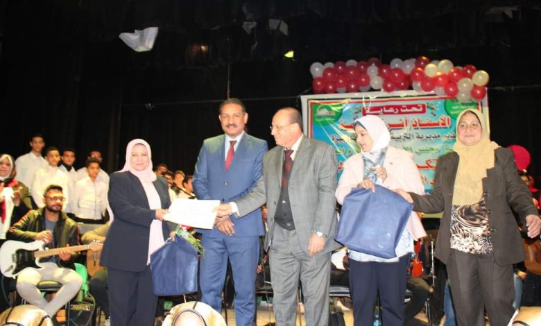 تكريم امهات تعليم الجيزة فى احتفالية كبرى 4 IMG 20220321 WA0124