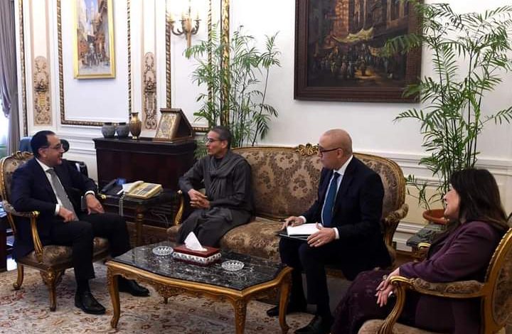 رئيس الوزراء يلتقى المستثمر الإماراتى محمد العبار لبحث فرص التوسع فى الاستثمارات بمصر 3 FB IMG 1650303404077