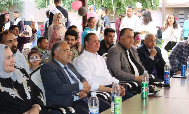 رئيس جامعة سوهاج السابق يشهد إحتفالية يوم اليتيم 3 IMG 20220402 WA0302