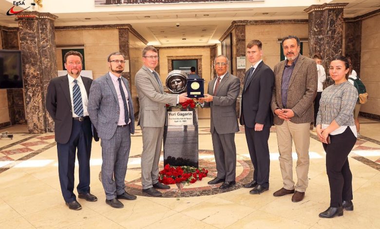 فى اليوم العالمى للفضاء احتفالية روسية بوكالة الفضاء المصرية . 3 IMG 20220414 WA0069