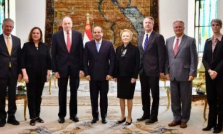 الرئيس السيسي لدى استقباله وفدا من الكونغرس يؤكد موقف بلاده الثابت من القضية الفلسطينية 1 IMG 20220416 WA0095