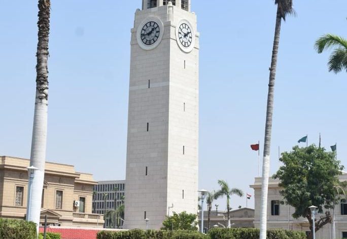 د. الخشت يعلن الانتهاء من صيانة وإصلاح برج ساعة جامعة القاهرة 1 IMG 20220417 WA0042