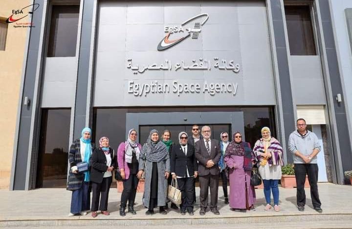 علوم القاهرة في زيارة ميدانية لوكالة الفضاء المصرية 3 IMG 20220419 WA0072