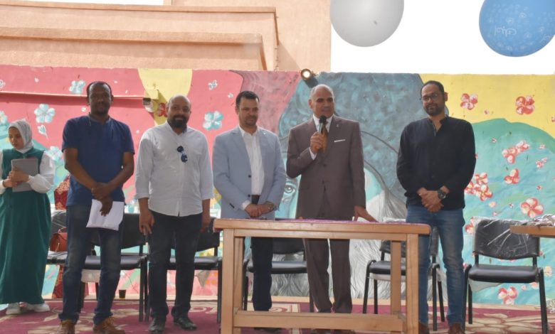 رئيس جامعة الأقصر يشهد احتفال كلية الفنون الجميلة بيوم اليتيم 1 IMG 20220419 WA0077