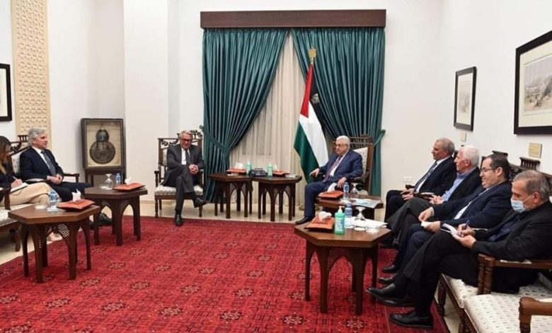 الرئيس الفلسطيني يستقبل المبعوث الأممي لعملية السلام 1 IMG 20220420 WA0077