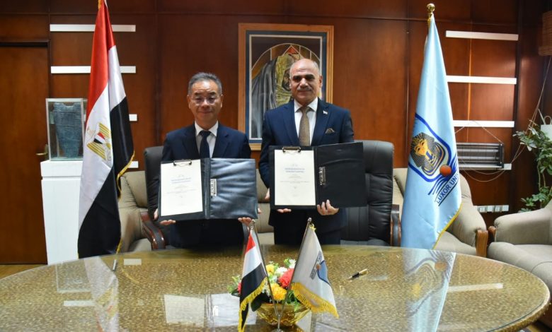 رئيس جامعة الأقصر يوقع مذكرة تفاهم مع الجامعة الكورية الوطنية 3 IMG 20220424 WA0054