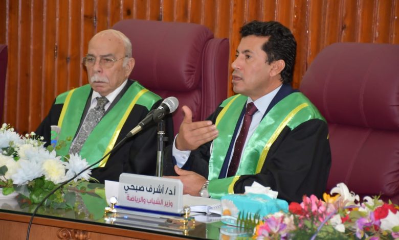 وزير الرياضة يناقش رسالة ماجستير بكلية التربية الرياضية بجامعة قناة السويس 5 IMG 20220425 WA0085