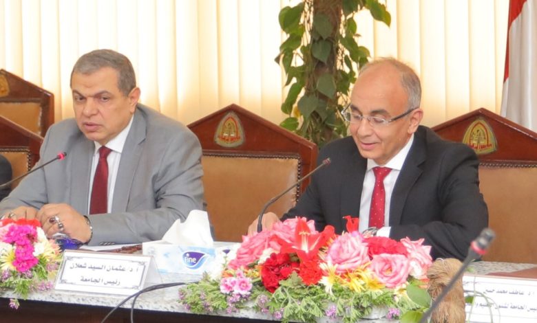 انعقادمجلس جامعة الزقازيق بحضور وزير القوى العاملة 3 IMG 20220426 WA00901