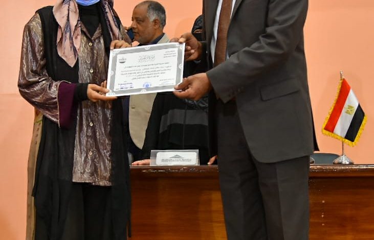 تكريم الطلاب الفائزين بحفظ القرآن الكريم فى بور سعيد 3 IMG 20220426 WA0142