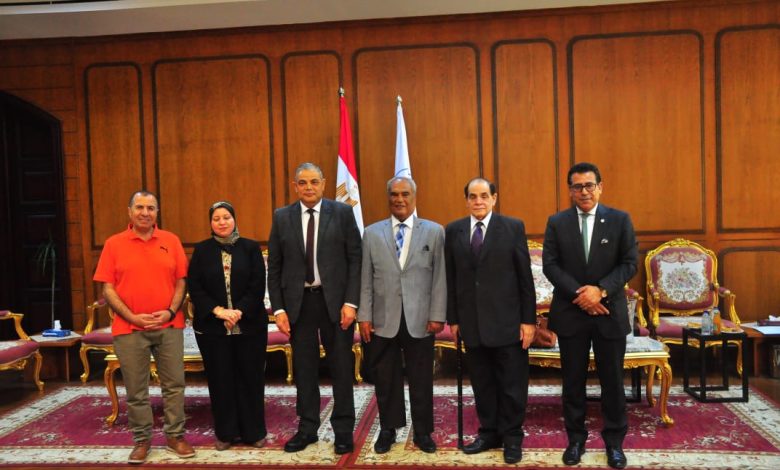 رئيس جامعة كفرالشيخ يستقبل قطاع الدراسات القانونية ب الأعلى للجامعات. 1 IMG 20220604 WA0285