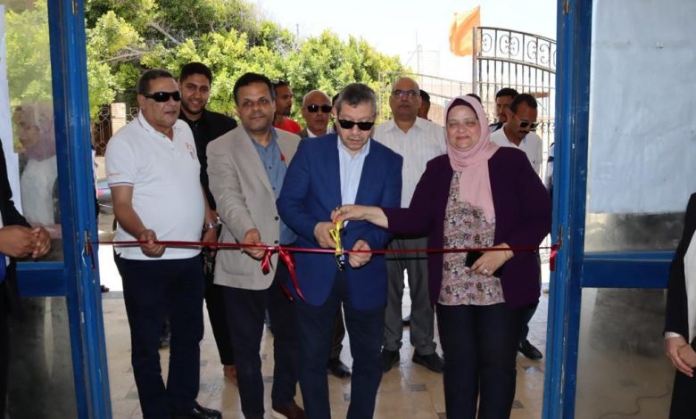 رئيس جامعة مطروح يشهد معرض مشروعات تخرج طلاب التربية النوعية. 3 IMG 20220622 WA0092