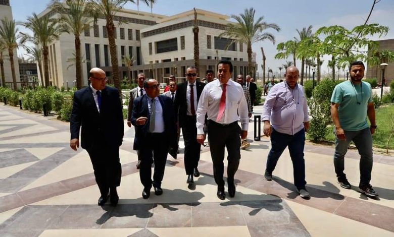 وزير التعليم العالي يتفقد مقر الوزارة بالعاصمة الإدارية الجديدة. 3 IMG 20220622 WA0103