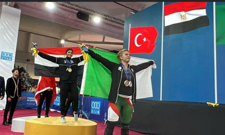 وزير الرياضة يستقبل لاعبى المنتخبات الوطنية بمطار القاهرة بعد انتهاء منافساتهم فى دورة ألعاب البحر المتوسط 1 IMG 20220703 WA0042