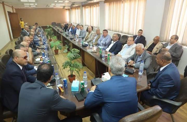 وزير القوى العاملة يشارك فى اجتماع مجلس إدارة اتحاد العمال 4 FB IMG 1660668560284