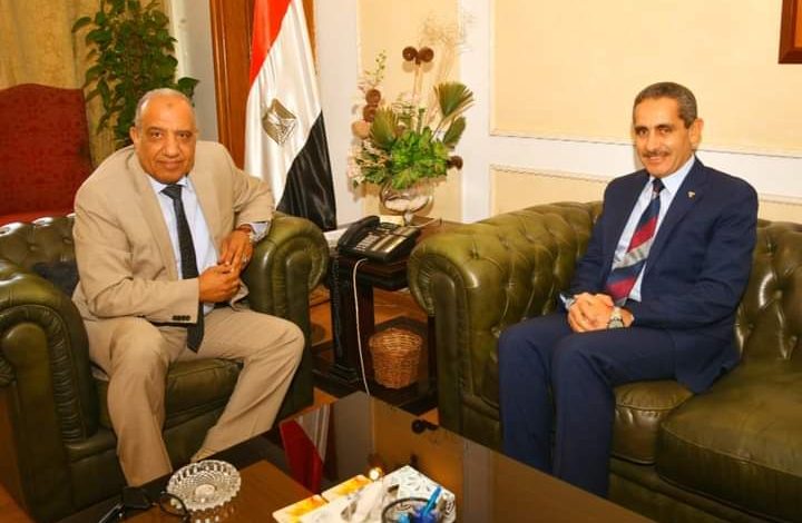 وزير قطاع الأعمال العام يستقبل محافظ الغربية لبحث تعزيز التعاون المشترك 2 FB IMG 1660668922590