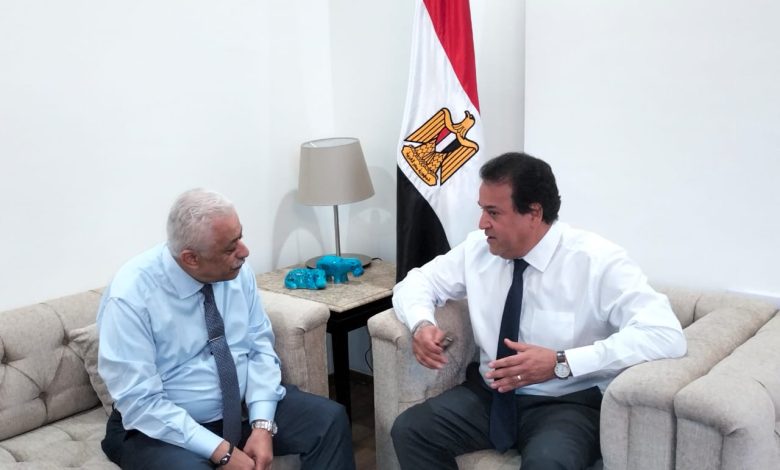 وزيرا التعليم يناقشان المؤشرات الأولية لنتائج الثانوية العامة وفرص التعليم العالي المُتاحة هذا العام. 1 IMG 20220804 WA0021