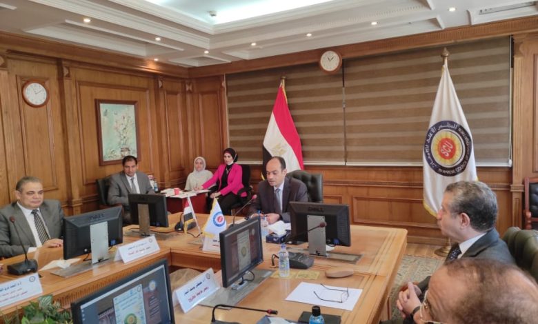 وزير التعليم العالي يستعرض تقريرًا حول اجتماع المجلس الأعلى لشئون الدراسات العليا والبحوث 3 IMG 20220812 WA0072