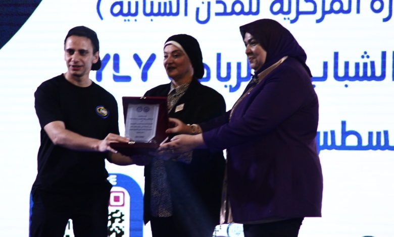 وزير الشباب والرياضة يشهد حفل ختام الموسم الثالث لشباب يدير شباب بالأسكندرية 4 IMG 20220814 WA0119