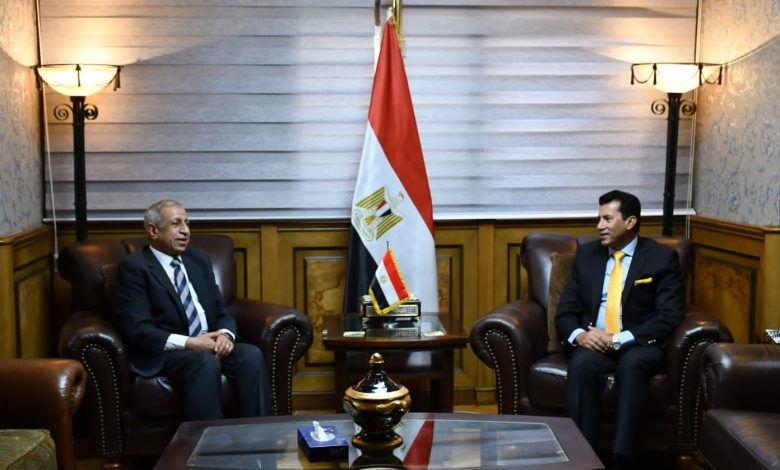 وزير الشباب والرياضة يستقبل رئيس الأكاديمية العربية للعلوم والتكنولوجيا والنقل البحري 2 IMG 20220815 WA0025