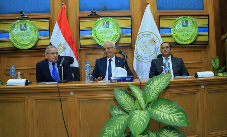 حجازى : الاهتمام بالمعلم الركيزة الاولى ومستمرون فى تطوير التعليم 5 IMG 20220815 WA0055