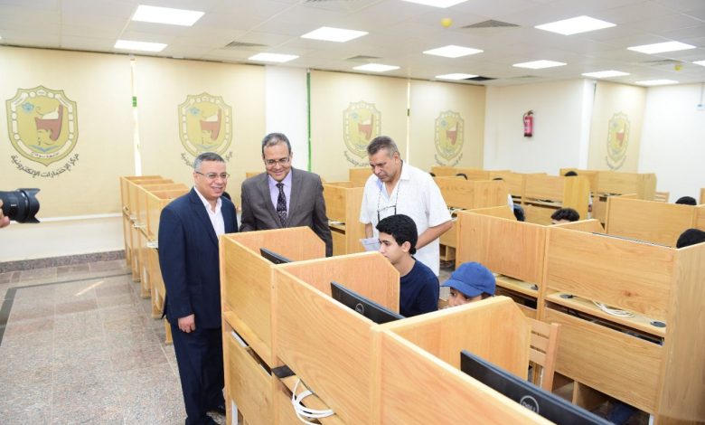 رئيس جامعة سوهاج يتفقد أعمال إختبارات مبادرة "أشبال مصر الرقمية" 3 IMG 20220829 WA0101