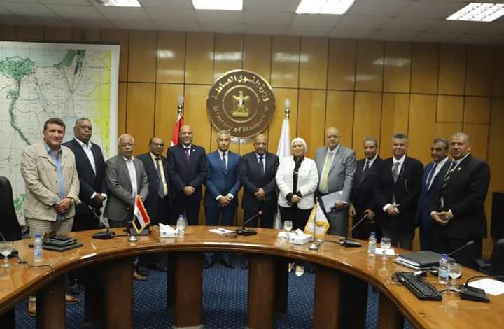 وزيرا قطاع الأعمال والقوى العاملة في لقاء موسع مع ممثلي العمال 5 FB IMG 1662131364707
