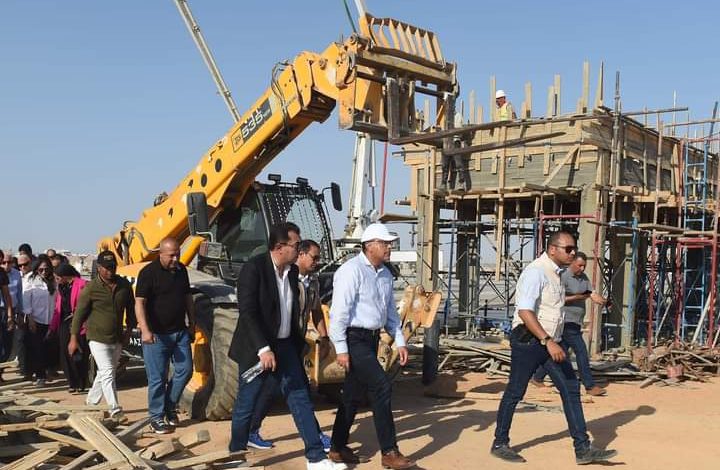 رئيس الوزراء يتفقد المنطقتين الخضراء والزرقاء المقامتين على هامش قمة المناخ (Cop27) بشرم الشيخ 6 FB IMG 1662828183683