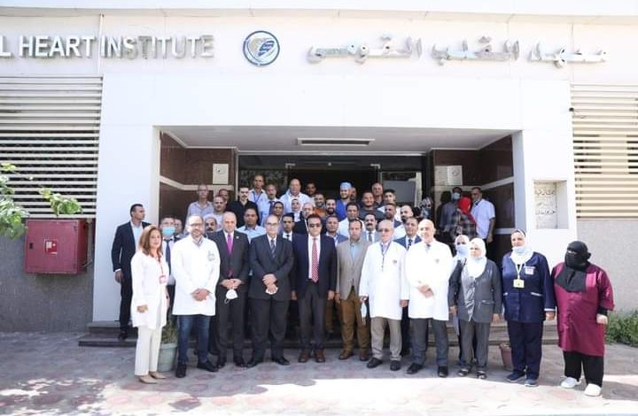 وزير الصحة يُشيد بوحدة جراحات الأطفال المبتسرين بالمعهد القومي للقلب 5 FB IMG 1662829161188