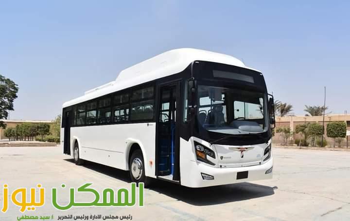 وزير قطاع الأعمال العام يستعرض نموذجا لحافلة غاز طبيعي من إنتاج خط المركبات التجارية بشركة "النصر للسيارات" 4 FB IMG 1663938506313