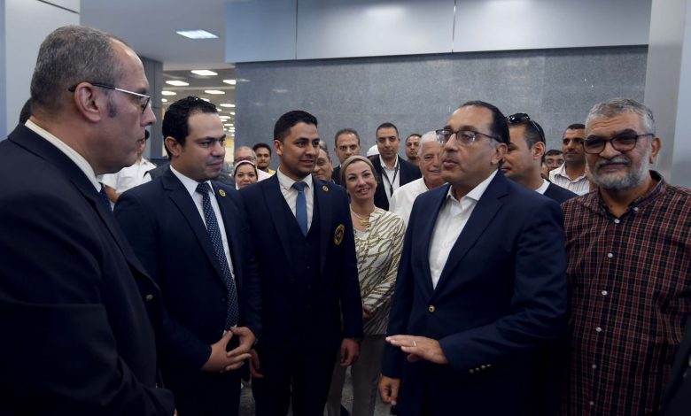رئيس الوزراء يتفقد مشروعات التطوير بمطار شرم الشيخ الدولي 1 IMG 20221013 WA0130
