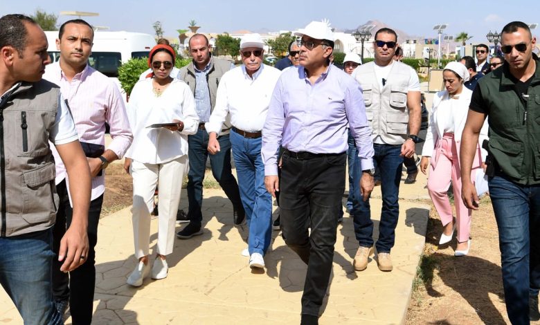 رئيس الوزراء يتفقد المنطقة الخضراء بمحيط المركز الدولي للمؤتمرات بشرم الشيخ 2 IMG 20221101 WA0058