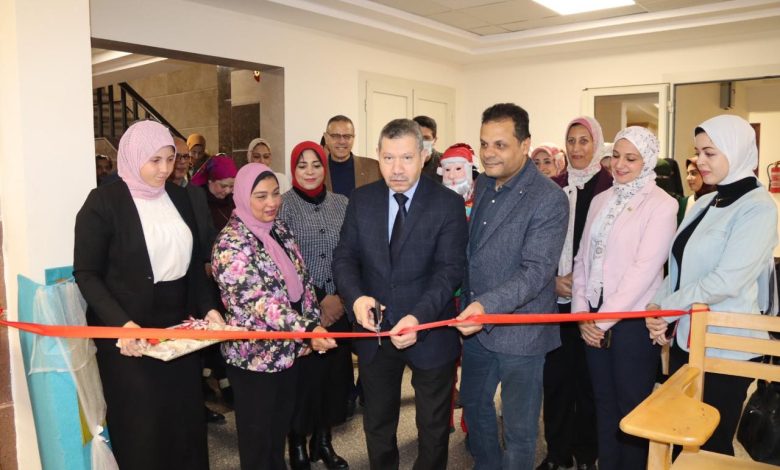 رئيس جامعة مطروح يفتتح معرض الوسائل التعليمية لطالبات التربية للطفوله. 1 IMG 20221228 WA0004