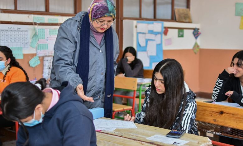 وكيل الوزارة تتابع سير امتحانات الفصل الدراسي الأول لإعدادية ببورسعيد 4 IMG 20230121 WA0123