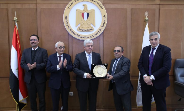 انعقاد المجلس الأعلى للجامعات بمقر الوزارة بالعاصمة الإدارية الجديدة 1 IMG 20230121 WA0203