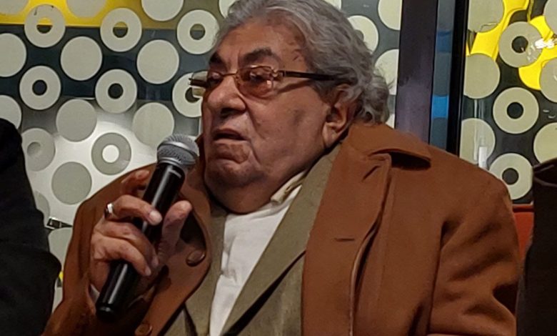 مسيرة الفنان "فاروق فلوكس" فى صالون "اقرأ لي" الثقافى 6 IMG 20230212 WA0038