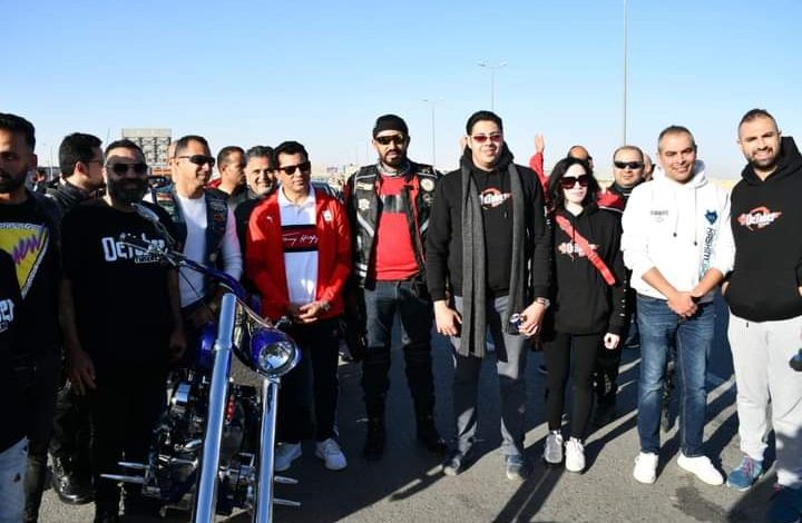 وزير الرياضة يشهد بدء جولة بالسيارات الرياضية بمدينة الجلالة 5 FB IMG 1678719908937 1