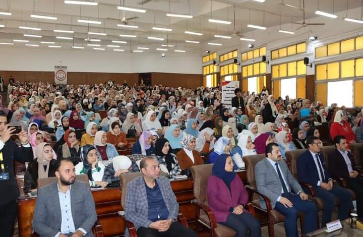 الشباب والرياضة تنظم ندوة تثقيفية ضمن البرنامج القومى لمواجهة الشائعات تحت شعار «تصدوا معنا » بجامعة الزقازيق 1 FB IMG 1679073836679 1