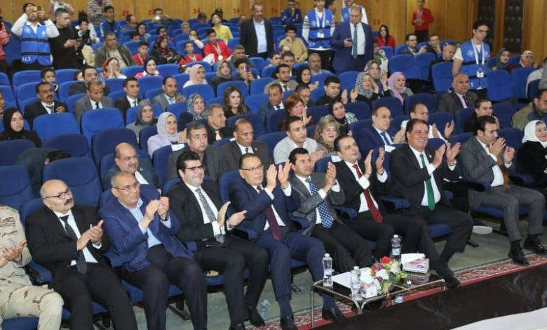 وزير الشباب والرياضه ومحافظ الشرقيه يكرمان لاعبى فريق الشرقيه للهوكى 3 IMG 20230305 WA0034 1