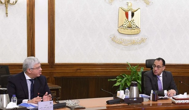 أعدتها كليتا الهندسة بجامعتي القاهرة وعين شمس: رئيس الوزراء يستعرض مقترحات تطوير الصورة البصرية للطريق الدائري 1 IMG 20230325 WA0021