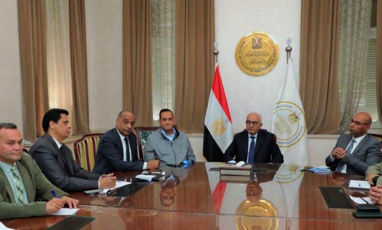 حجازى : إتاحة الروابط الالكترونية بالمناهج من الصف الرابع الابتدائي إلى الثالث الاعدادي العام المقبل 1 IMG 20230326 WA0064